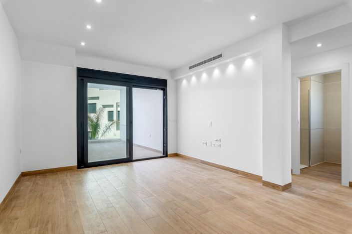 Image No.20-2 Bed Apartment for sale