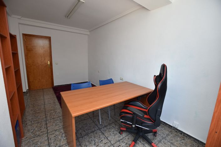 Image No.10-3 Bed Apartment for sale