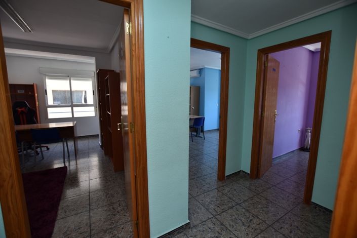 Image No.23-3 Bed Apartment for sale