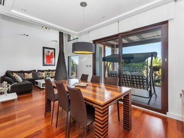 o1hl2jmuvi2phnfa1aa09m4ri54s