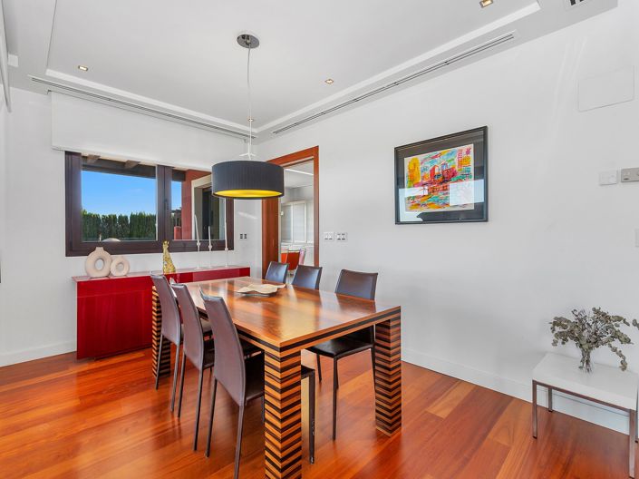 Image No.14-6 Bed Villa for sale