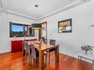 o1hl2jmuvi1igu187097v17n1st14u