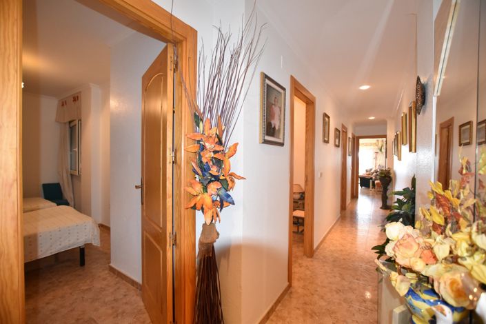 Image No.11-3 Bed Apartment for sale