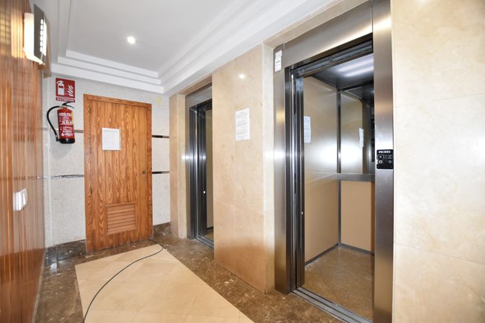 Image No.33-3 Bed Apartment for sale