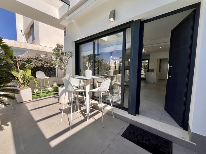 Image No.1-3 Bed Townhouse for sale