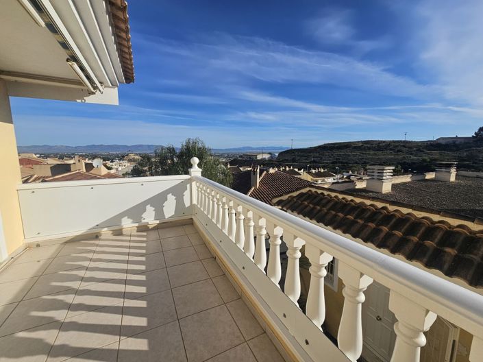 Image No.1-3 Bed Apartment for sale