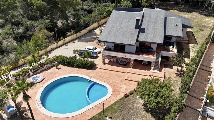 Image No.1-4 Bed Villa for sale
