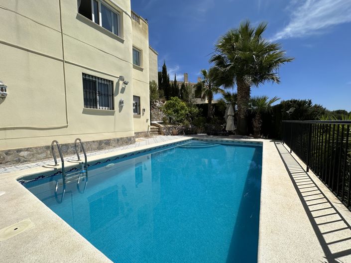 Image No.1-3 Bed Villa for sale