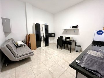 img1204xlarge