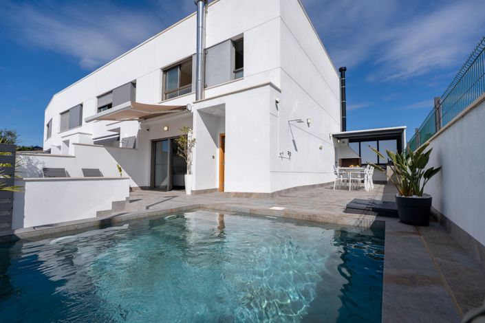 Image No.1-3 Bed Townhouse for sale