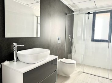 frontpic6-hb900