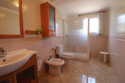 12newshower