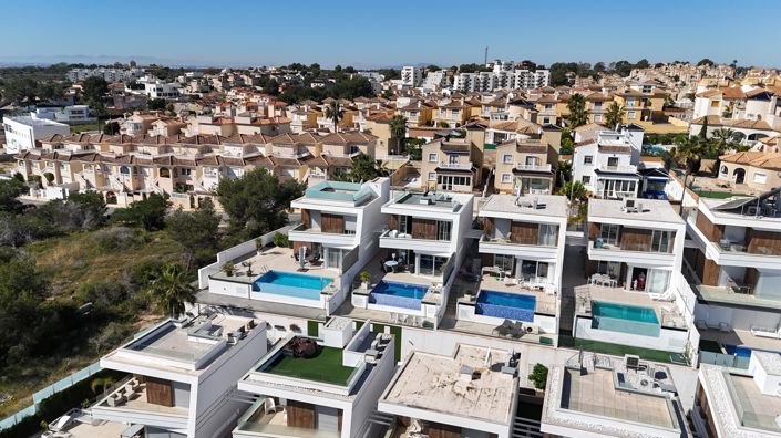 Image No.1-3 Bed Villa for sale