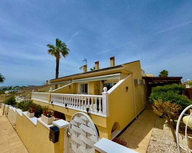 Image No.1-3 Bed Villa for sale