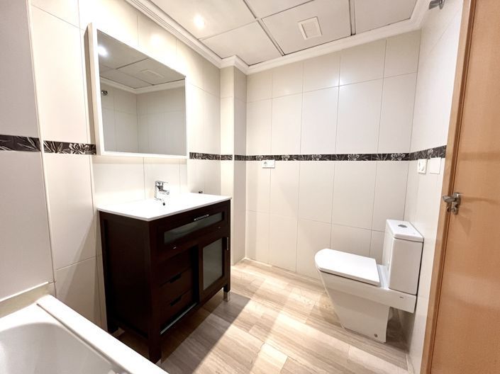 Image No.14-4 Bed Apartment for sale