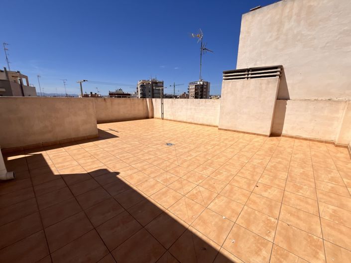 Image No.20-4 Bed Apartment for sale