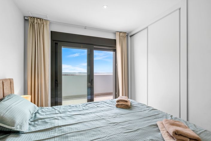 Image No.19-3 Bed Apartment for sale