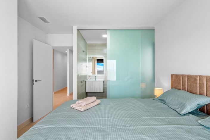 Image No.20-3 Bed Apartment for sale