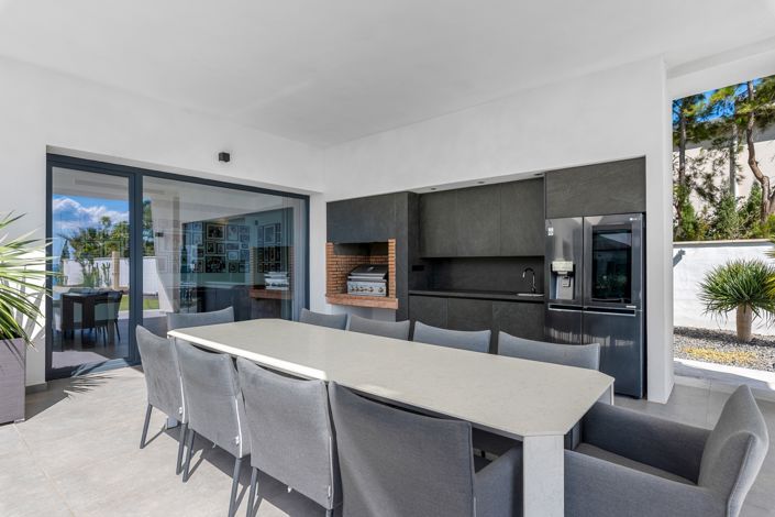 Image No.14-6 Bed Villa for sale