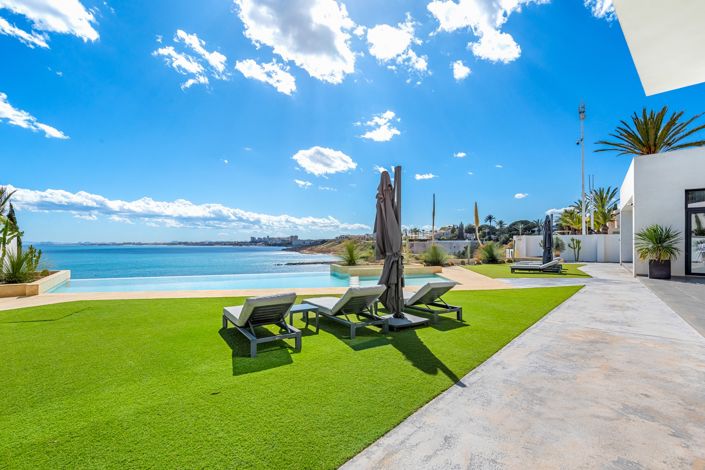 Image No.15-6 Bed Villa for sale