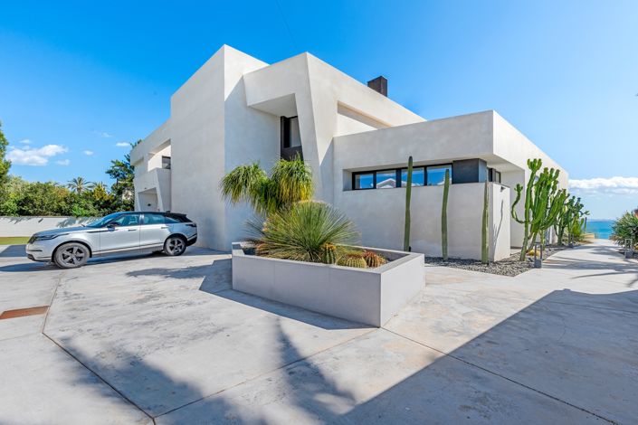 Image No.20-6 Bed Villa for sale