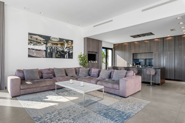 Image No.31-6 Bed Villa for sale