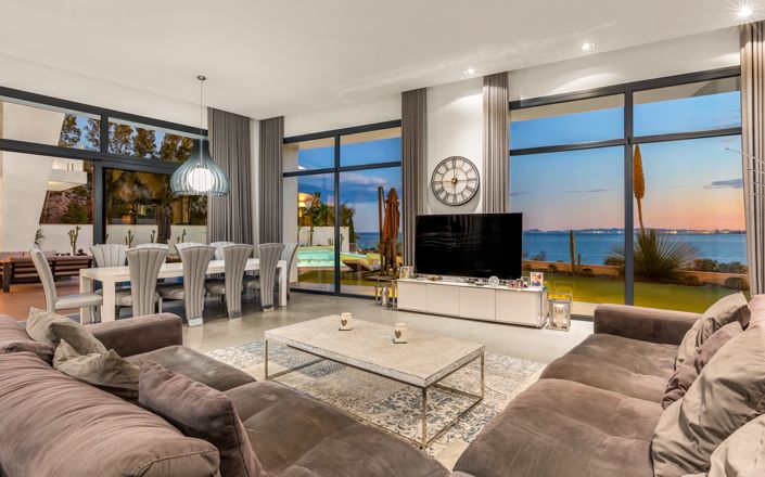 Image No.8-6 Bed Villa for sale