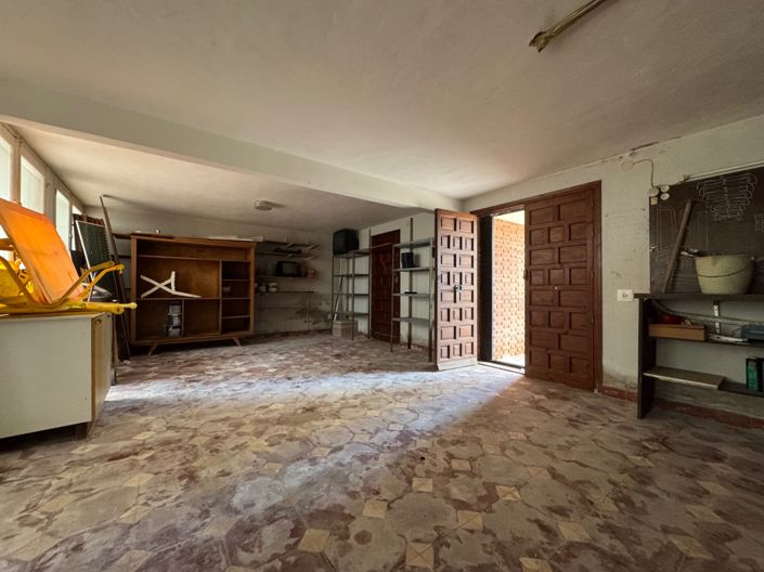 Image No.10-4 Bed Villa for sale