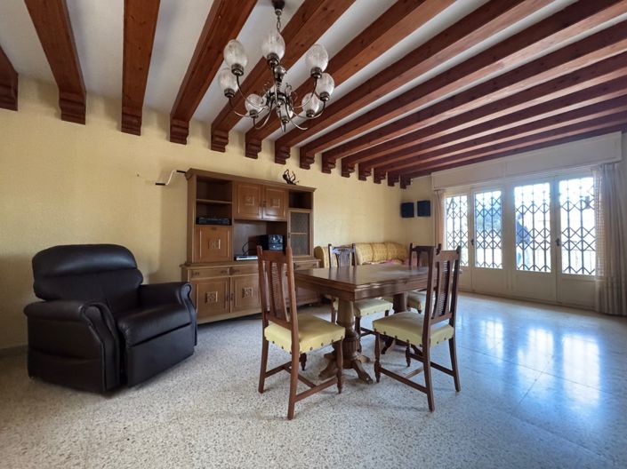 Image No.12-4 Bed Villa for sale