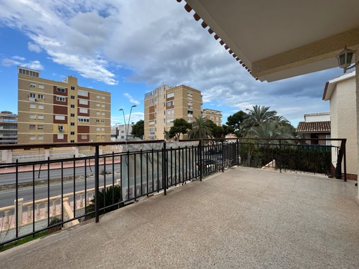 Image No.20-4 Bed Villa for sale