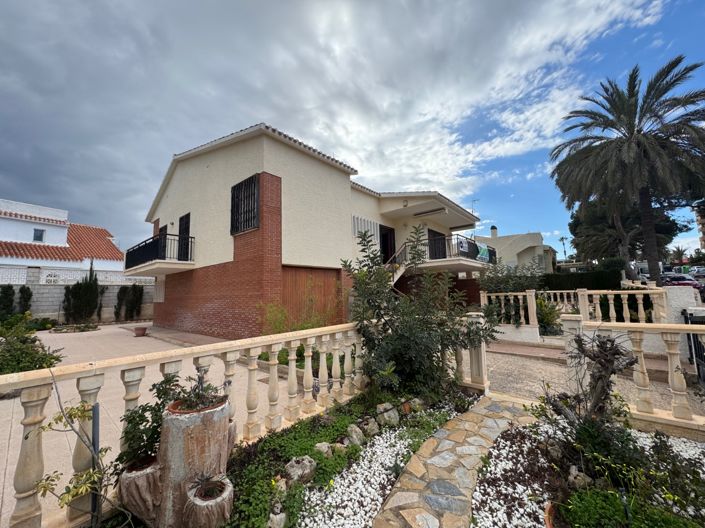 Image No.22-4 Bed Villa for sale