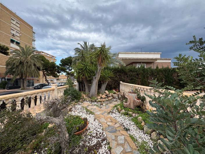 Image No.23-4 Bed Villa for sale