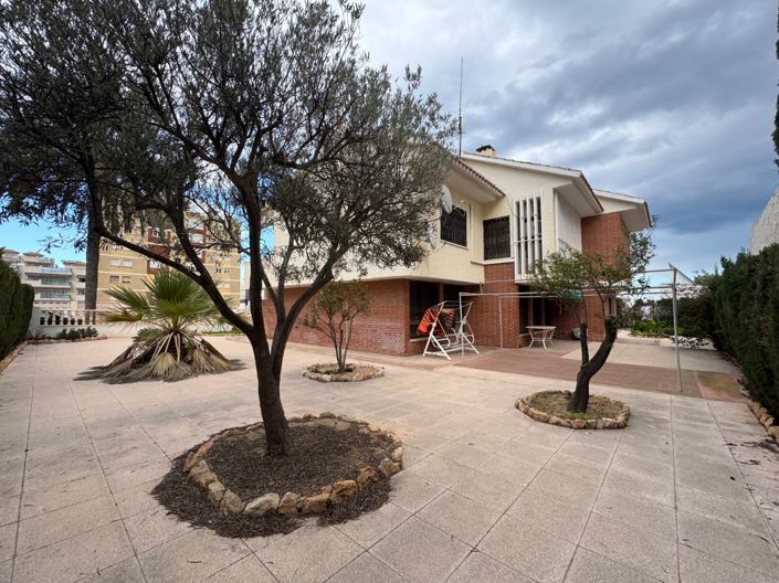 Image No.27-4 Bed Villa for sale