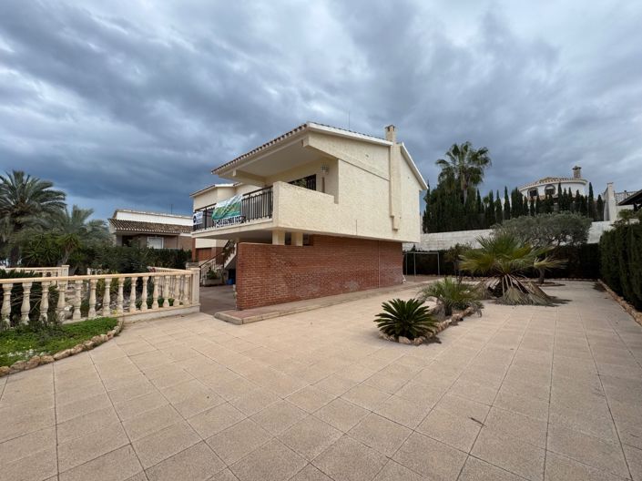 Image No.28-4 Bed Villa for sale