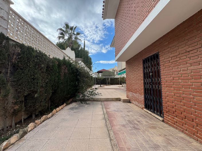 Image No.36-4 Bed Villa for sale