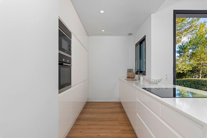 Image No.10-3 Bed Villa for sale