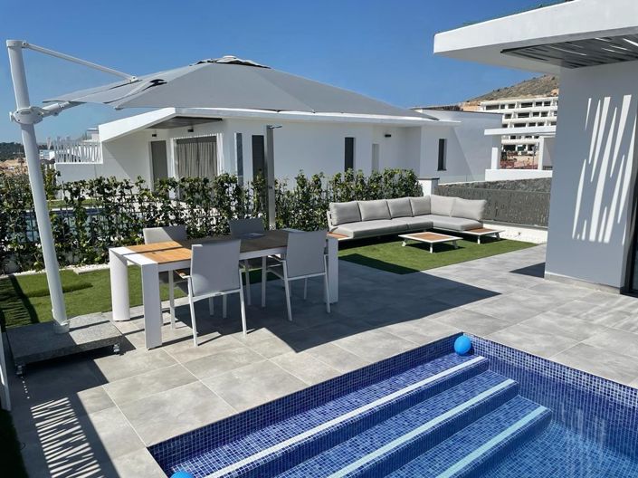 Image No.4-4 Bed Villa for sale