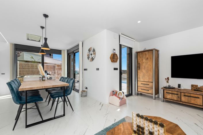 Image No.13-3 Bed Villa for sale