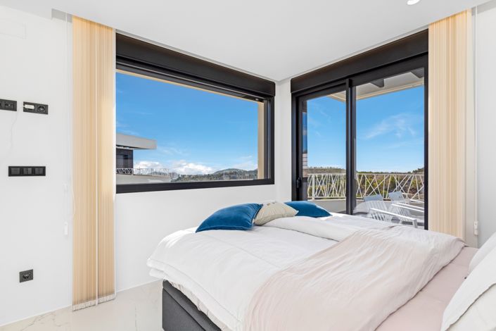 Image No.18-3 Bed Villa for sale