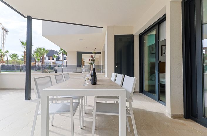 Image No.20-2 Bed Apartment for sale