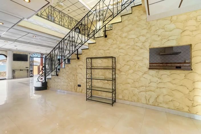 Image No.10-4 Bed Villa for sale