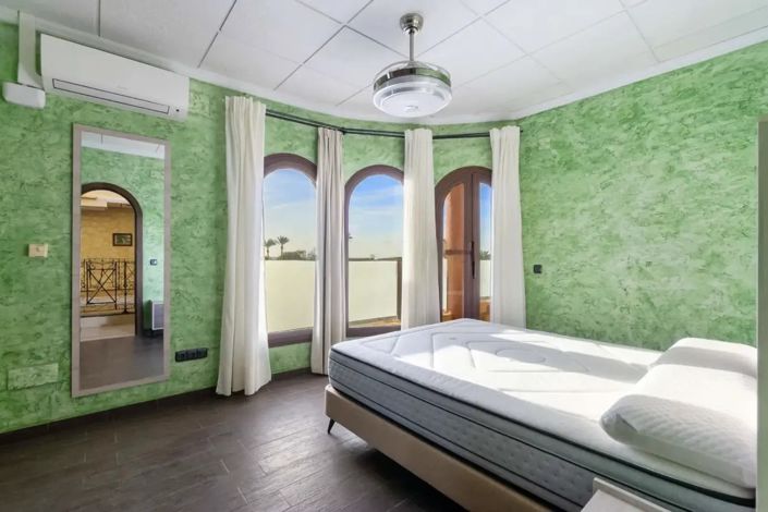 Image No.16-4 Bed Villa for sale