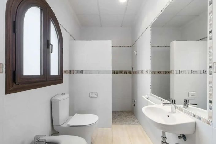 Image No.22-4 Bed Villa for sale