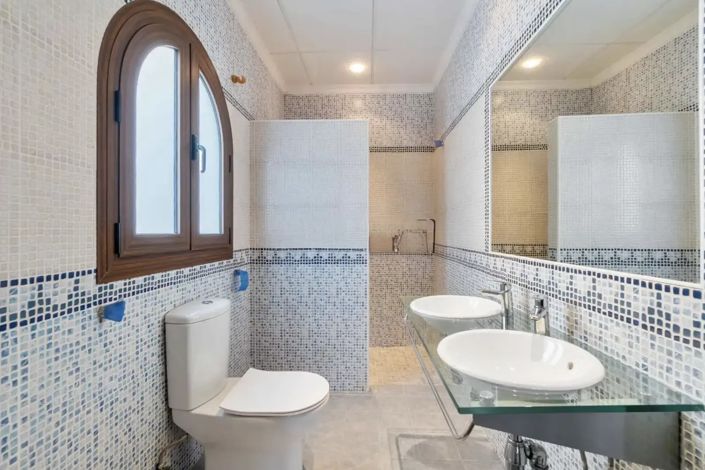 Image No.30-4 Bed Villa for sale