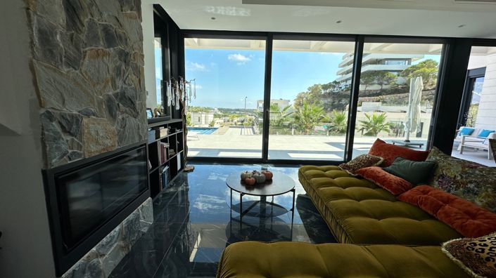 Image No.10-6 Bed Villa for sale