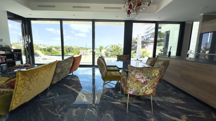 Image No.15-6 Bed Villa for sale