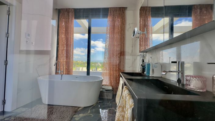 Image No.24-6 Bed Villa for sale