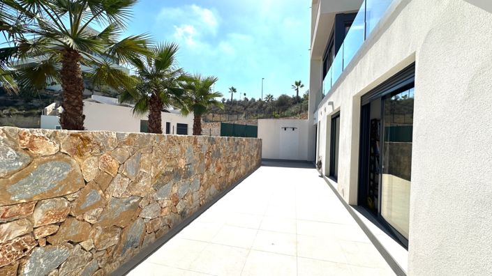 Image No.32-6 Bed Villa for sale