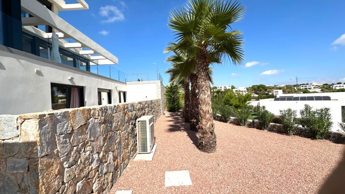 Image No.40-6 Bed Villa for sale