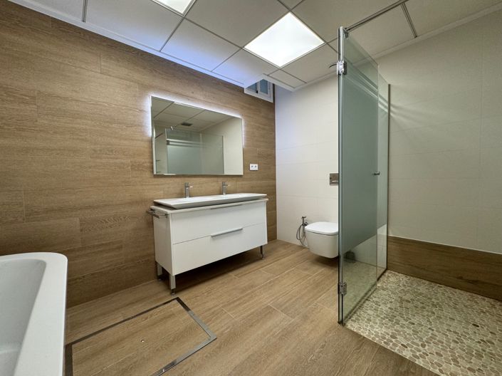 Image No.25-5 Bed Villa for sale